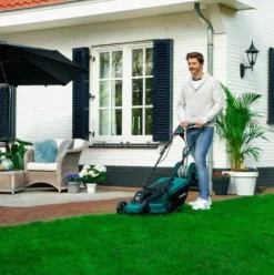 * Vonroc Set Tondeuse A Gazon 1300W Largeur De Coupe 32Cm Debroussailleuse 300W Diametre De Coupe O230Mm> Tondeuse Électrique Filaire